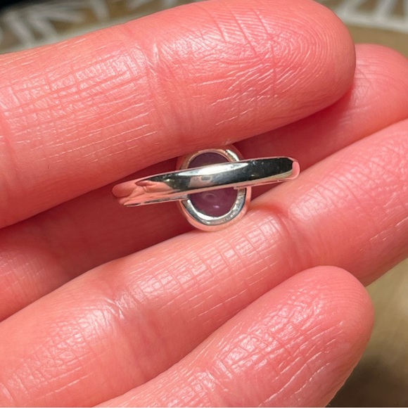*SOLD* Small Oval Amethyst 925 Sterling Silver Ring - Picture 10 of 11